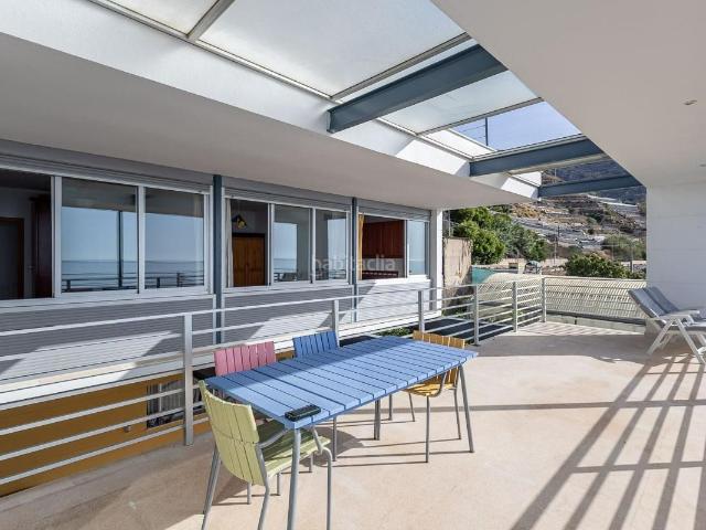 Chalet en venta en Sorvilán. Casa de diseño frente al Mar con nombre propio Sorvirán. Chalets.