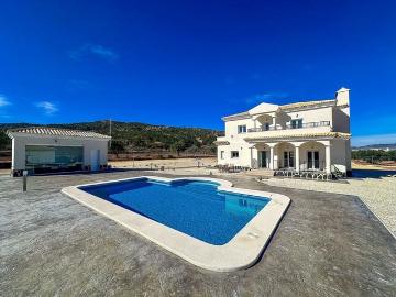 Chalet en venta en Sax, Alicante