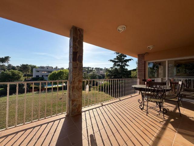 Chalet en venta en Sabadell, Castellarnau. Chalet exclusivo con jardín en Castellarnau, Sabadell. Chalets.