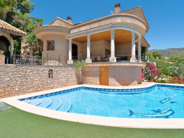 Chalet en venta en Sagunt, Centro El Castillo. Villa de lujo con excelentes vistas al mar en Los Monasterios. Chalets.