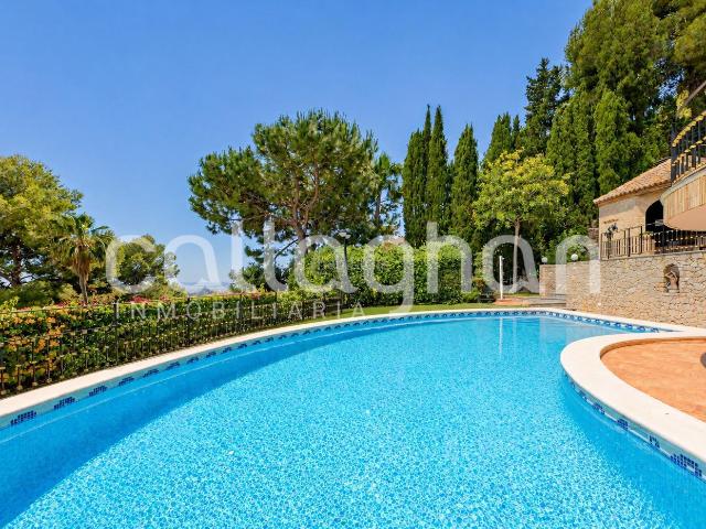 Chalet en venta en Sagunt, Centro El Castillo. Casa en Paseo Porta Coeli. Chalets.
