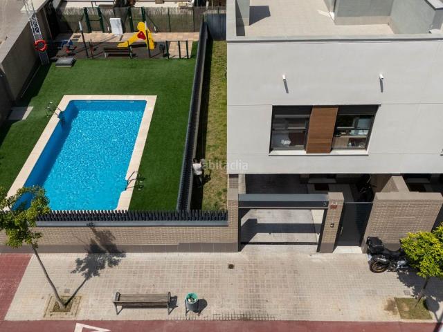 Chalet en venta en Sagunt, San José Los Metales. PAREADO ESQUINERO SEMI NUEVO EN LA MEJOR ZONA DEL PTO DE SAGUNTO. Chalets.