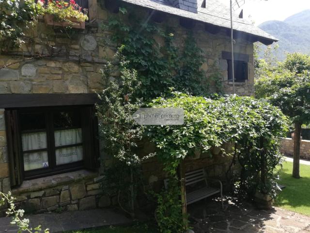 Chalet en venta en Sahún. Casa en venta en perfecto estado en el pirineo de Huesca. Chalets.