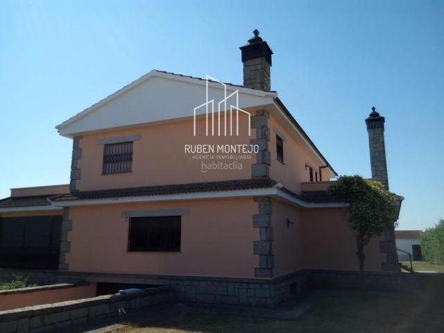 Chalet en venta en Salamanca, Capuchinos Glorieta Ciudad Jardín. Chalet independiente en carretera de Zamora. Chalets.