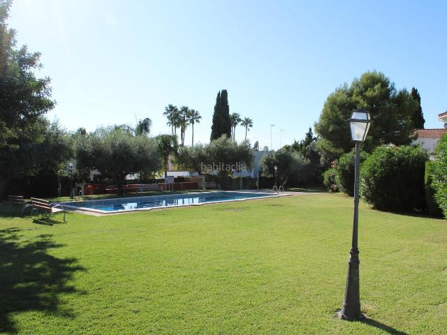 Chalet en venta en Salou, Covamar Costa Dorada. CHALET EN SALOU CON JARDÍN Y PISCINA COMUNITARIA!. Chalets.