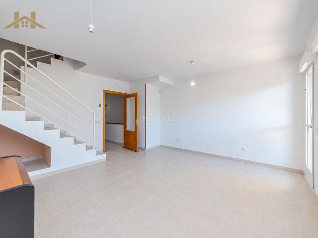 Chalet en venta en San Martín de la Vega. EN VENTA: ESPECTACULAR CHALET ADOSADO DE 3 DORMITORIOS CON GARAJE Y AMPLIO PATIO. Chalets San Martín de la.