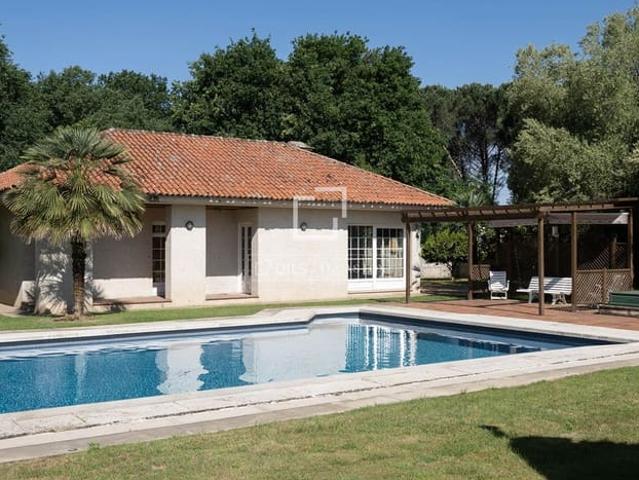 Chalet en venta en San Cibrao das Viñas, Orense