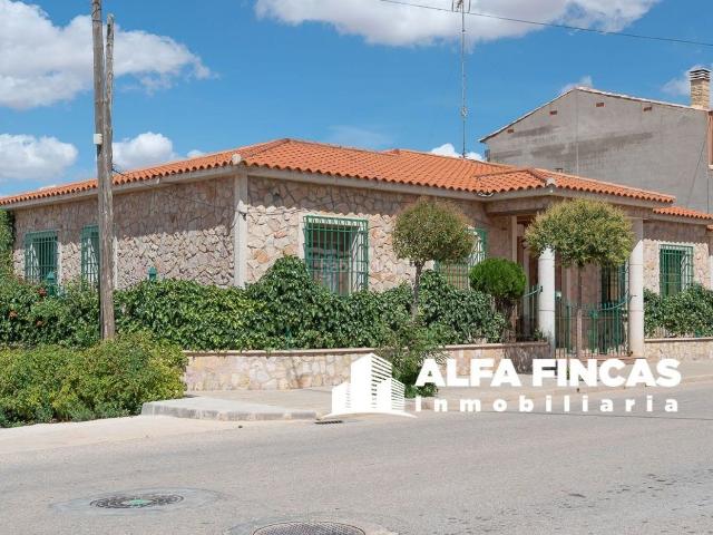 Chalet en venta en San Clemente. CASA EN VENTA EN SAN CLEMENTE. Chalets San.