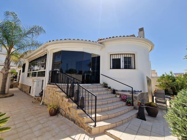 Chalet en venta en La Marina, Alicante Costa Blanca