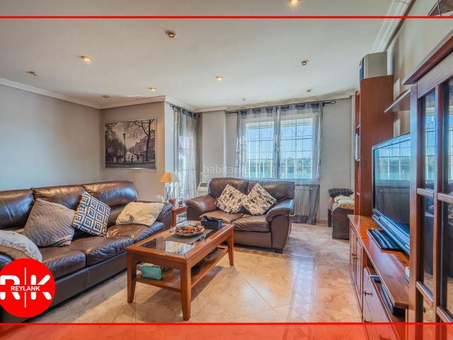 Chalet en venta en San Fernando de Henares, Montserrat Parque Empresarial. SAN FERNANDO DE HENARES CIRCUNVALACION ESPECTACULAR CHALET ADOSADO CON BUHARDILLA ACONDICIONADA. Chalets San Fernando de.