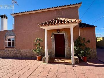 Chalet en venta en San Vicente / Sant Vicent del Raspeig, Alicante Costa Blanca