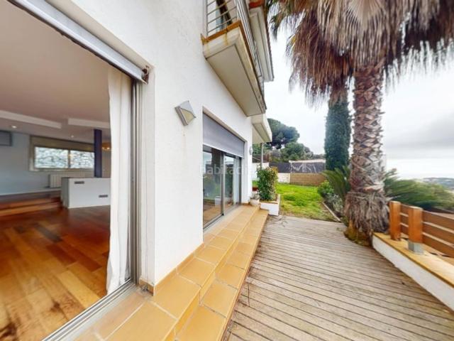 Chalet en venta en Sant Andreu de Llavaneres, Centre. Tranquilidad total a 300 m del centro. Chalets Sant Andreu de.