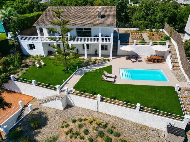 Chalet en venta en Sant Cebrià de Vallalta. Torre a 4 minutos de la salida de autopista. Chalets Sant Cebrià de.