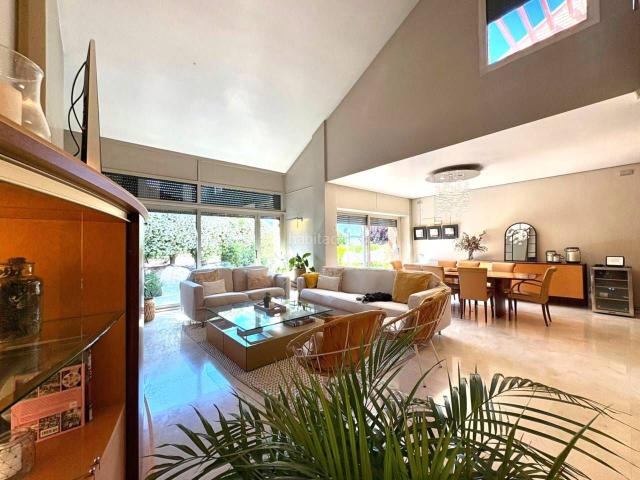 Chalet en venta en Sant Cugat del Vallès, Arxiu. CHALET UNIFAMILIAR CON ASCENSOR. Chalets Sant Cugat del.
