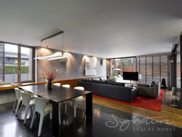 Casa en venta en Sant Cugat del Vallès, Arxiu. Lujosa villa con piscina y jardín privado en lArxiu Sant Cugat. Casas Sant Cugat del.