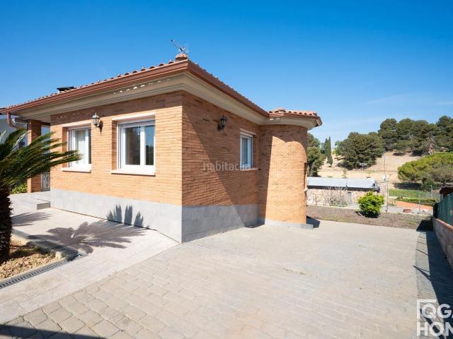 Chalet en venta en Sant Cugat del Vallès, Can Barata. Casa con jardín en Can Barata, Sant Cugat del Vallès. Chalets Sant Cugat del.