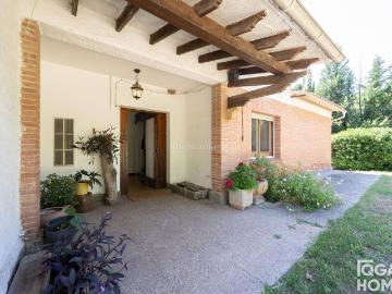 Chalet en venta en Sant Cugat del Vallès, Centre Estació. Vivienda a reformar en gran parcela plana en Valldoreix. Chalets Sant Cugat del.