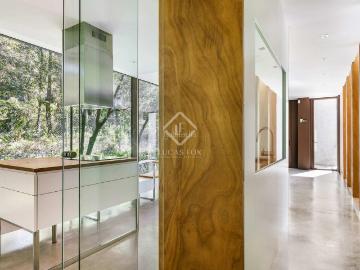 Chalet en venta en Sant Cugat del Vallès, Golf Can Trabal. Exclusiva propiedad de 6 dormitorios con jardín y piscina en venta en El GolfCan Trabal, Sant Cugat. Chalets Sant Cugat del.