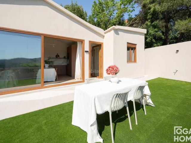 Chalet en venta en Sant Cugat del Vallès, La Floresta. Casa totalmente reformada con vistas despejadas en La Floresta. Chalets Sant Cugat del.