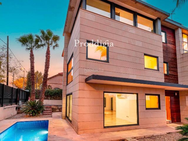 Chalet en venta en Sant Cugat del Vallès, Valldoreix. Espectacular casa en Valldoreix con las mejores vistas,cerca de la estación. Chalets Sant Cugat del.