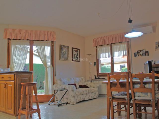 Chalet en venta en Sant Esteve de Palautordera. Chalet a 4 vientos en Sant Esteve de Palautordera con amplio jardín y vistas al Montseny. Chalets Sant Esteve de.