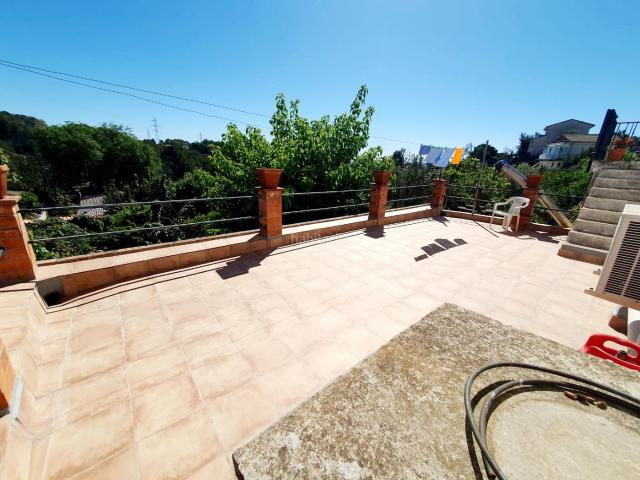 Chalet en venta en Sant Esteve Sesrovires. Chalets Sant Esteve.