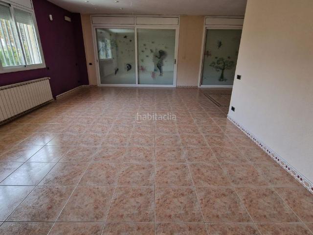 Chalet en venta en Sant Esteve Sesrovires. Solvia Inmobiliaria Chalet independiente Sant Esteve Sesrovires. Chalets Sant Esteve.