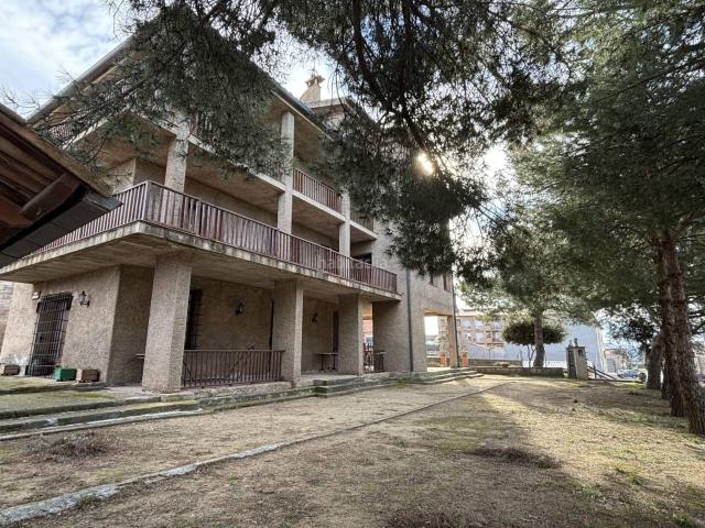 Chalet en venta en Sant Feliu Sasserra. XALET EN VENDA A ST FELIU SASSERRA. Chalets Sant Feliu.