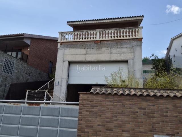 Chalet en venta en Sant Fost de Campsentelles. Casa a cuatro vientos en Sant Fost Residencial ascensor en todas sus plantas. Chalets Sant Fost de.