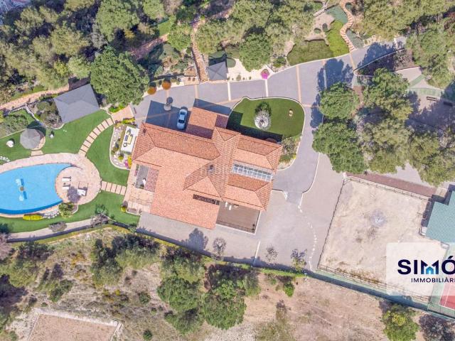 Chalet en venta en Sant Fruitós de Bages. Exclusiva VILLA con vistas y todo lujo de detalles!. Chalets Sant Fruitós de.