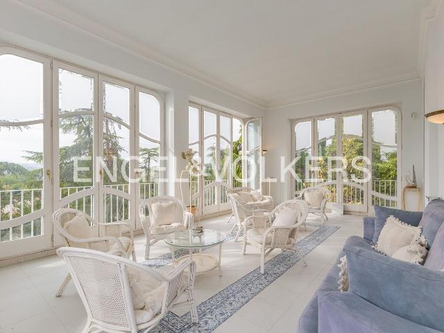 Chalet en venta en Sant Fruitós de Bages. Preciosa finca con jardín, bosque y piscina en Sant Fruitós de Bages. Chalets Sant Fruitós de.