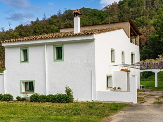 Chalet en venta en Sant Julià del Llor i Bonmatí. La masía para reformar ubicada junto al bici carril de Bescanó. Chalets Sant Julià del Llor i.