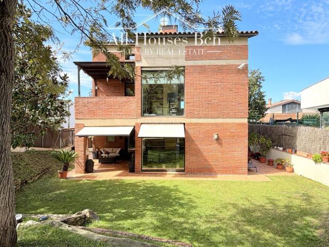 Chalet en venta en Sant Just Desvern, La Miranda Can Candeler. Casa en zona privilegiada. Chalets Sant Just.