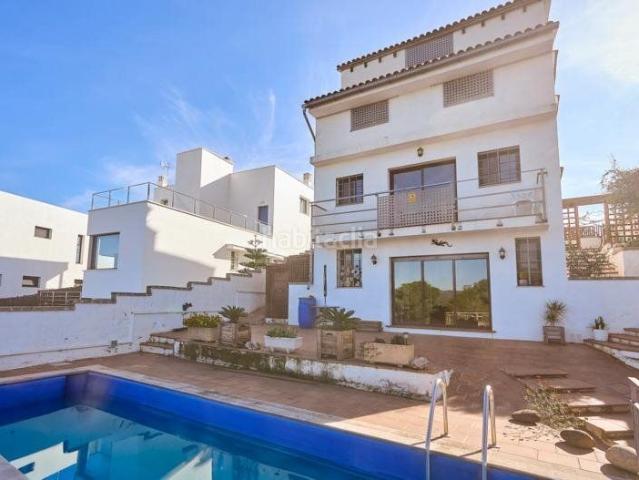 Chalet en venta en Sant Pere de Ribes, Mas d´En Serra Els Cards. Esta joya en Els Cards está lista para convertirse en el hogar de tus sueños. Chalets Sant Pere de.