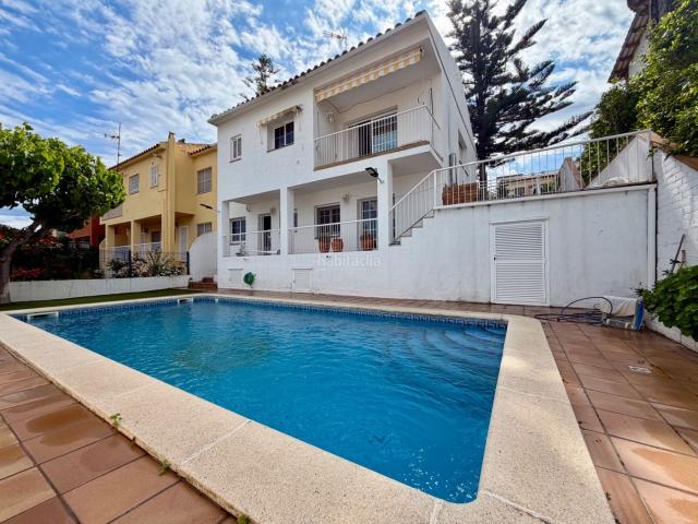 Chalet en venta en Sant Pere de Ribes, Mas d´En Serra Els Cards. Oportunidad en Mas d, en Serra. Chalets Sant Pere de.