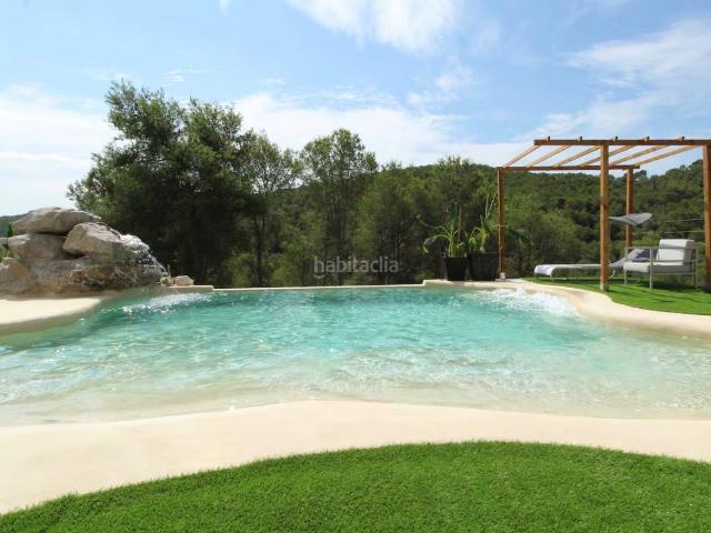 Chalet en venta en Sant Pere de Ribes, Can Lloses Can Marcer. Villa de Inversión con Licencia Turística Rentabilidad Demostrable Abierta Todo el Año. Chalets Sant Pere de.