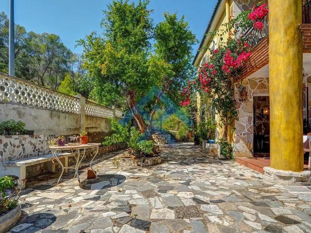 Chalet en venta en avenida Til·Lers, Sant Pere de Ribes, de 144 m² 6 habitaciones por 458.000