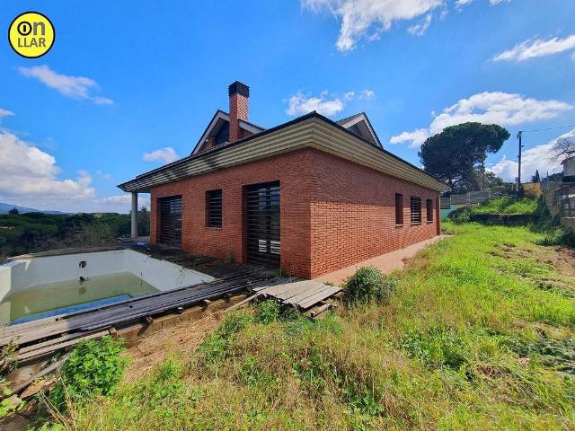 Chalet en venta en calle Mallorca, Sant Pere de Vilamajor, de 255 m² 5 habitaciones por 309.000