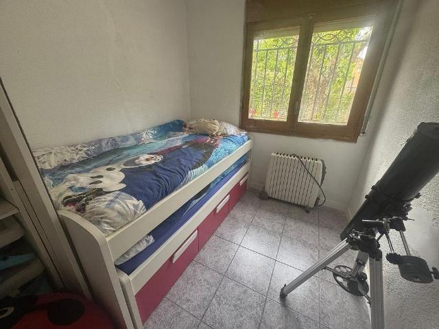 Chalet en venta en Sant Salvador de Guardiola, de 165 m² 5 habitaciones por 300.000