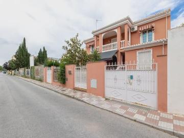 Chalet en venta en Santa Fe, Granada