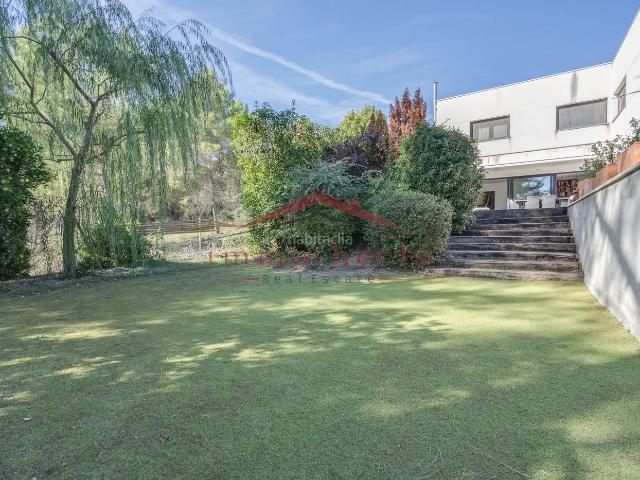 Chalet en venta en Santa Margarida de Montbui. TU REFUGIO PERFECTO A SOLO 7 MINUTOS DE IGUALADA. Chalets Santa Margarida de.