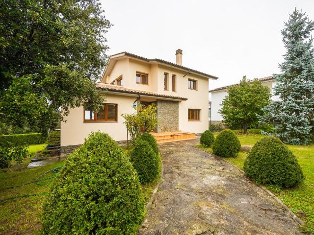 Chalet en venta en Santa Maria de Corcó. Chalets Santa Maria de.