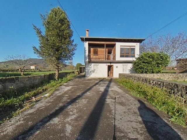 Chalet en venta en Santa María de Cayón. Casa individual Santa Maria de Cayon. Chalets Santa María de.