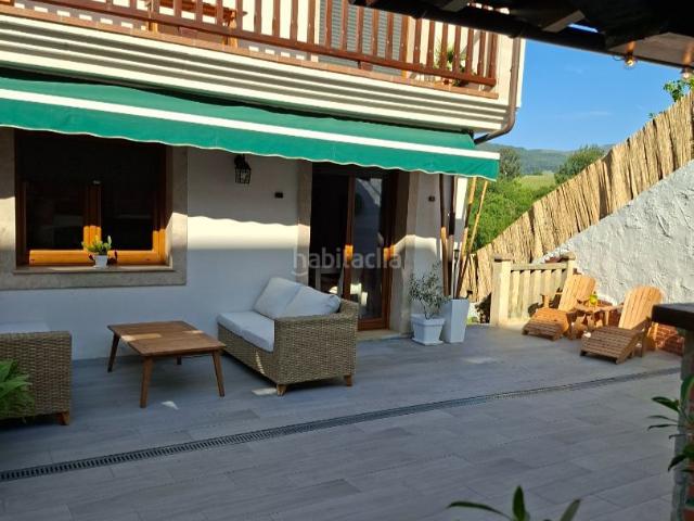 Chalet en venta en Santa María de Cayón. Chalet pareado esquinero con terraza jardín de 110 m² en Santa María de Cayón. Chalets Santa María de.