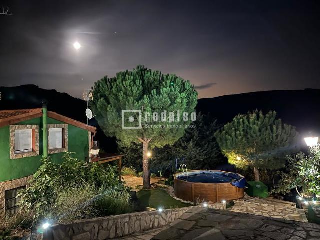 Chalet en venta en Santa María de la Alameda. CHALET INDEPENDIENTE EN LAS HERRERAS SANTA MARIA DE LA ALAMEDA. Chalets Santa María de la.