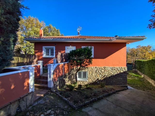Chalet en venta en Santa María de la Alameda. ESPECTACULAR CHALET EN STA. MARÍA DE LA ALAMEDA. Chalets Santa María de la.