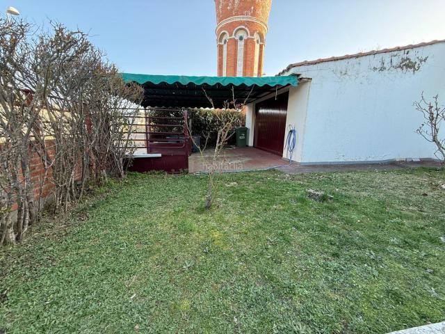 Chalet en venta en Santa Marta de Tormes. Chalets Santa Marta de.