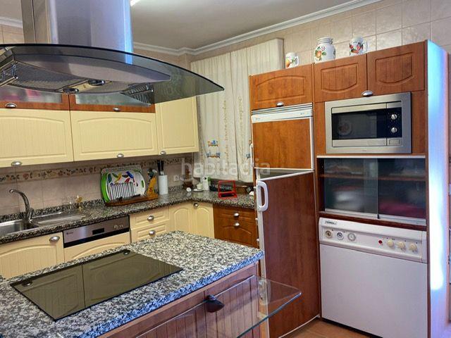 Chalet en venta en Santa Marta de Tormes. JUNTO AL HOTEL REGIO !. SACAMOS AL MERCADO UN EXCLUSIVO CHALET DE LUJO. Chalets Santa Marta de.