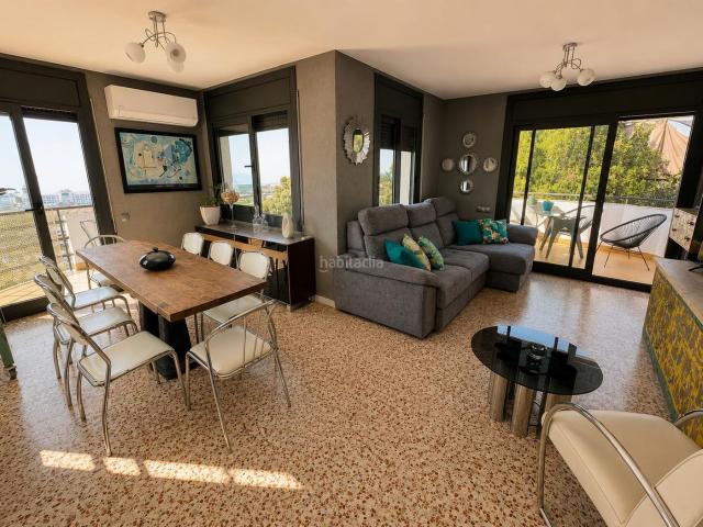Chalet en venta en Santa Susanna. Vistas panorámicas al mar y licencia turística en santa susana. Chalets Santa.
