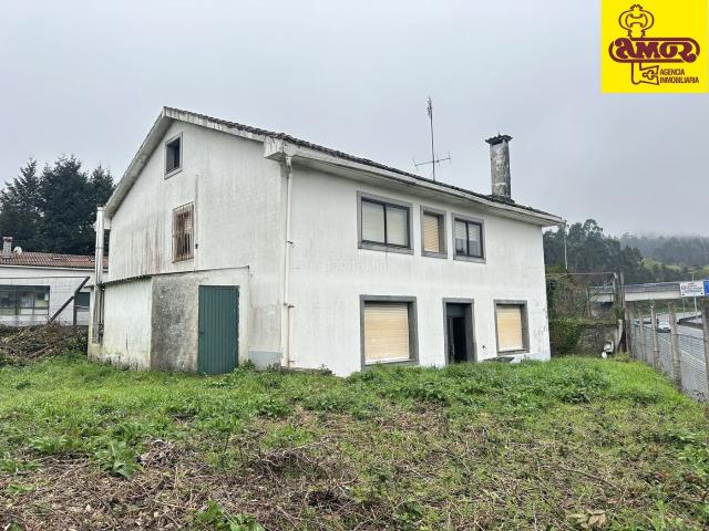 Chalet en venta en Santiago de Compostela, Campus Sur Santa Marta. SE VENDE VIVIENDA UNIFAMILIAR EN LA ROCHA PRÓXIMA AL HOSPITAL CLÍNICO DE SANTIAGO VENDE AMOR. Chalets Santiago de.